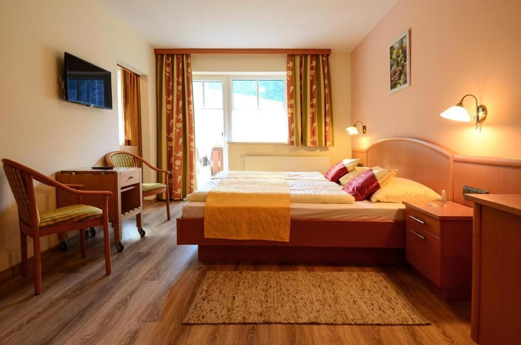 Gasthaus-Landhotel Traunstein — 1