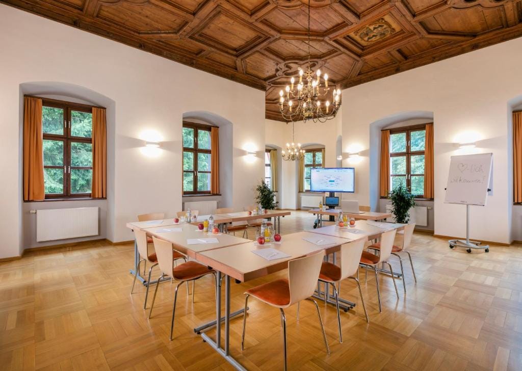 JUFA Hotel Schloss Röthelstein — 4