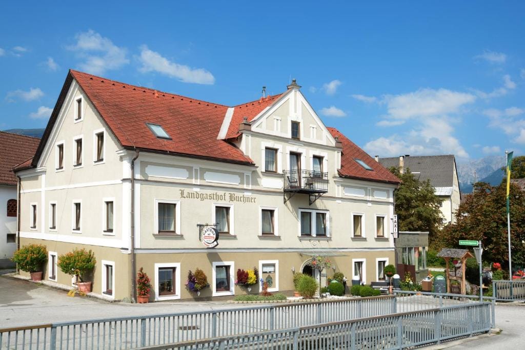 Landgasthof Buchner — 1