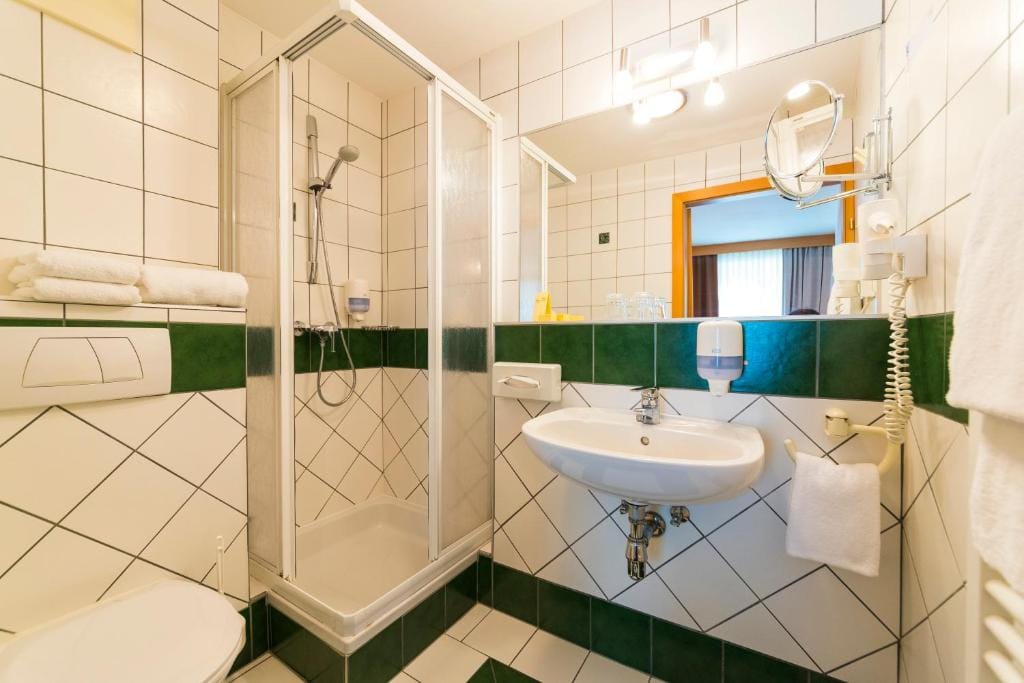 Der Thaller - Wirtshaus - Restaurant - Hotel — 3