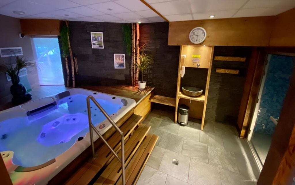 Logis Hôtel Les Ancolies — 3
