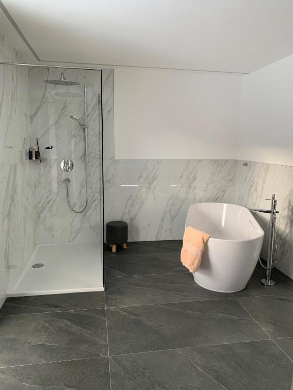 Nefer, Haus — 2