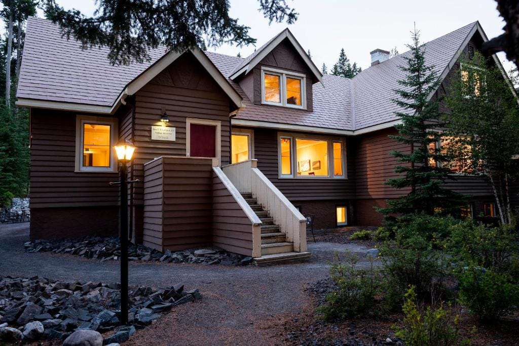 Banff Boutique Inn - Adults only — 1