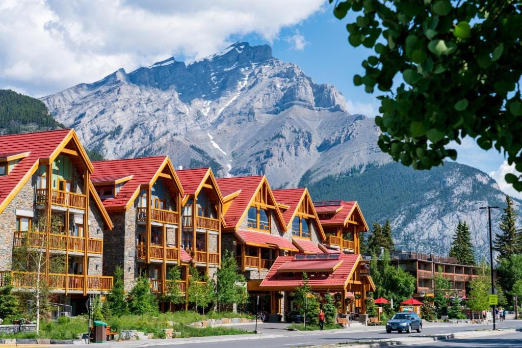 Moose Hotel and Suites — 1