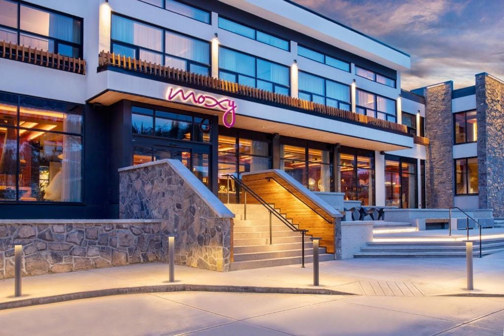 Moxy Banff — 1