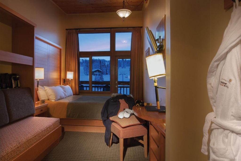 Sunshine Mountain Lodge — 5