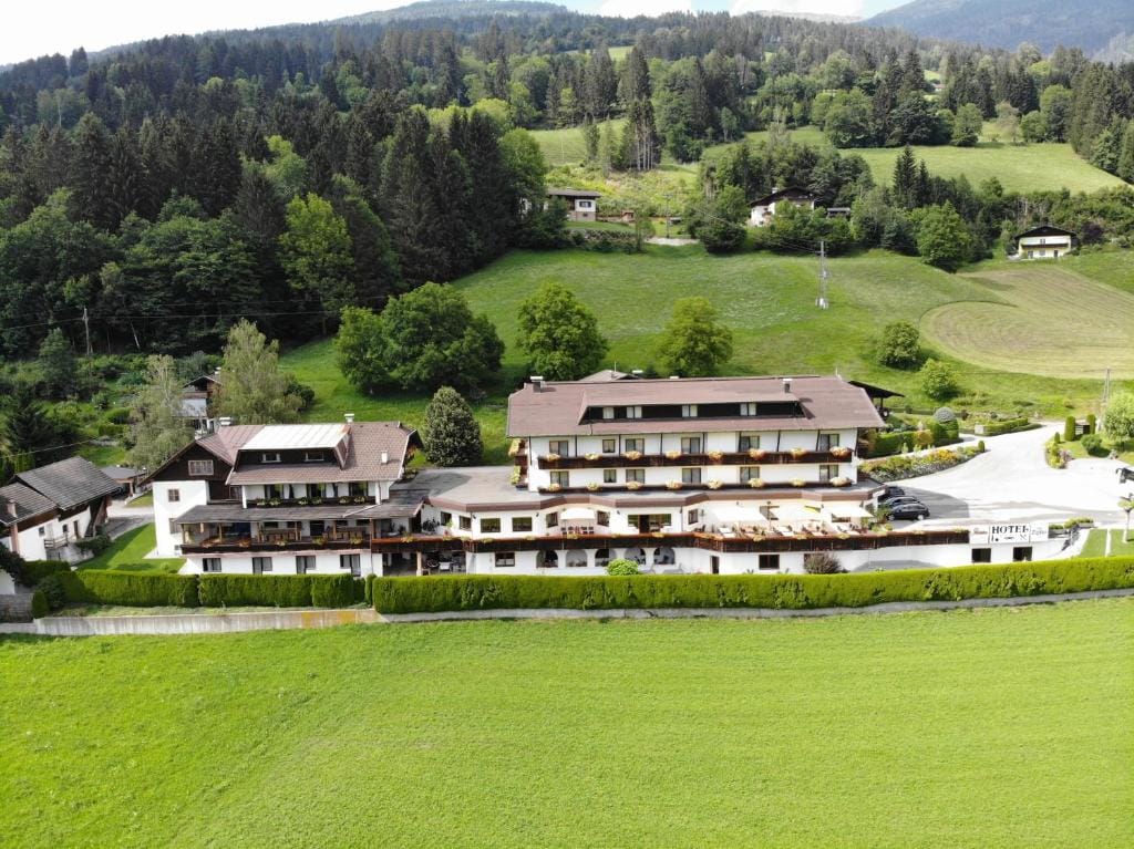 Ferienhotel Sunshine — 1
