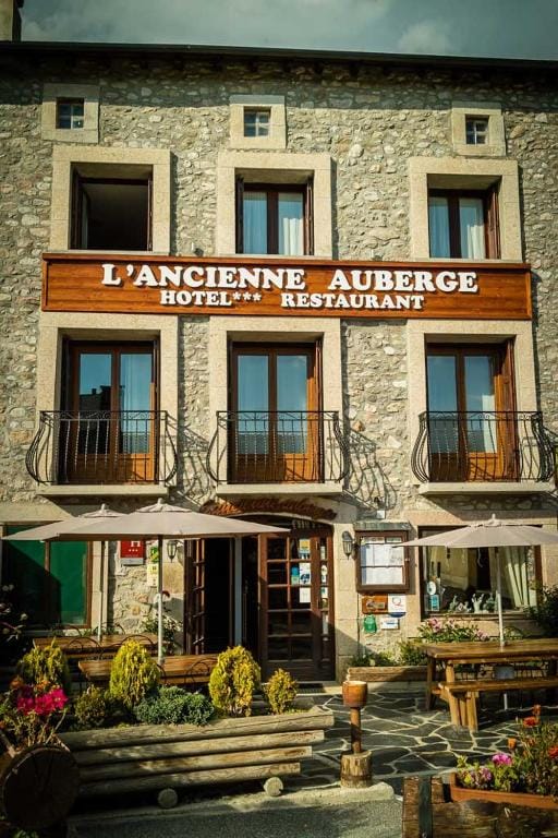 Hôtel Restaurant L'ancienne Auberge — 1