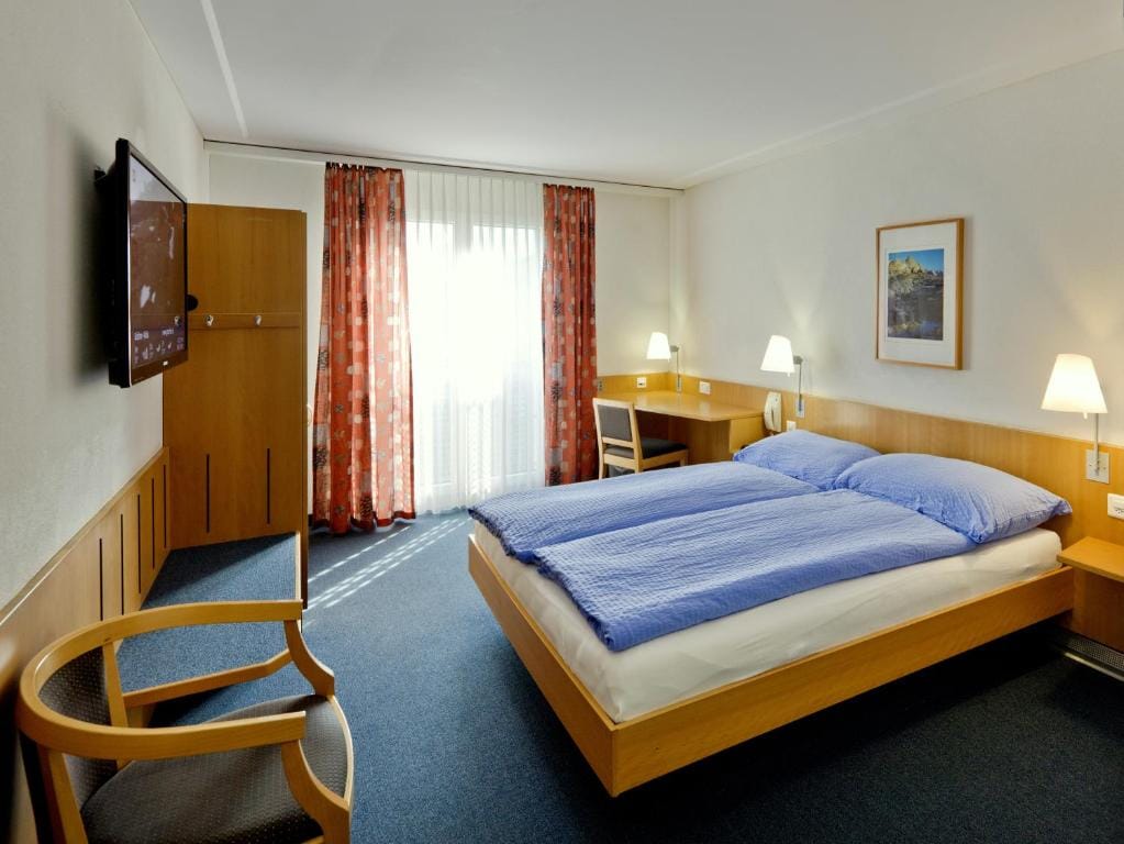 Good Night Inn — 2