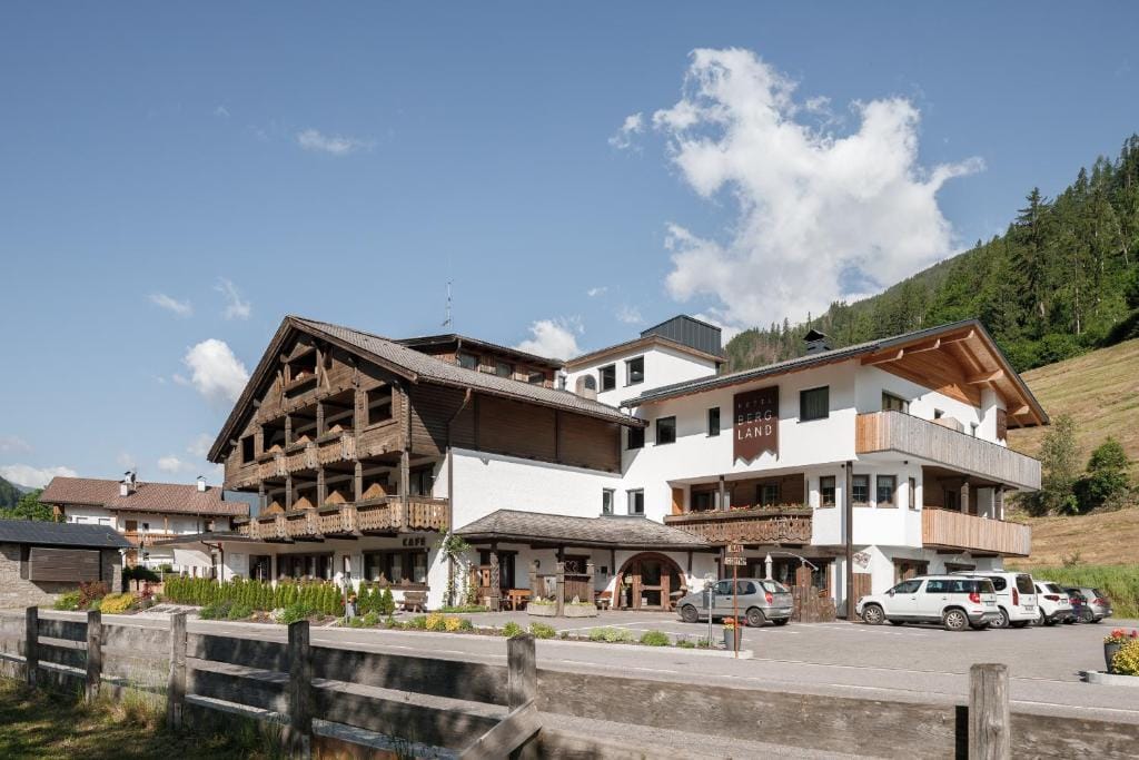 Hotel Bergland — 1
