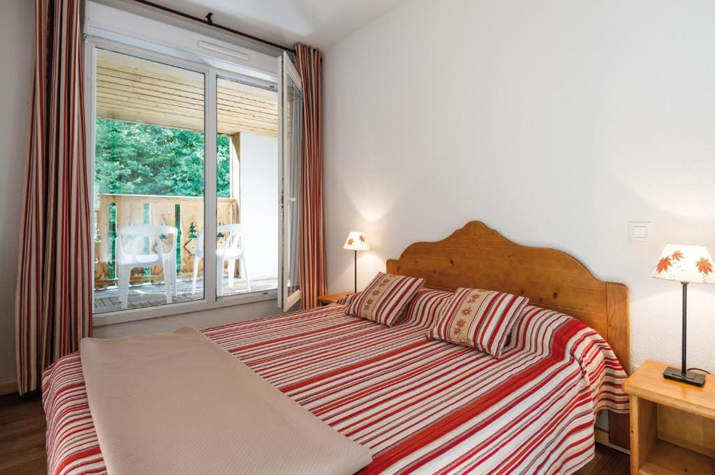 Lagrange Vacances Le Domaine des 100 Lacs — 2
