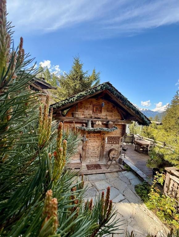 Hôtel Les Chalets de Philippe avec Jacuzzis Privatifs — 4