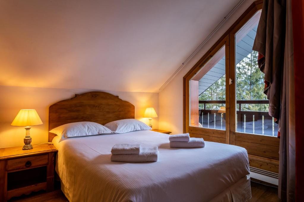 Les Balcons du Savoy — 2