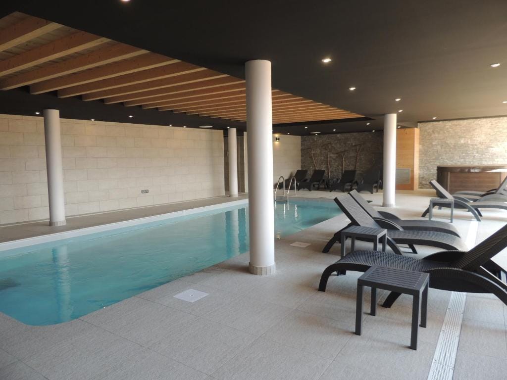 Luxury 2 Bedroom Apartment with view of Mont Blanc — 4