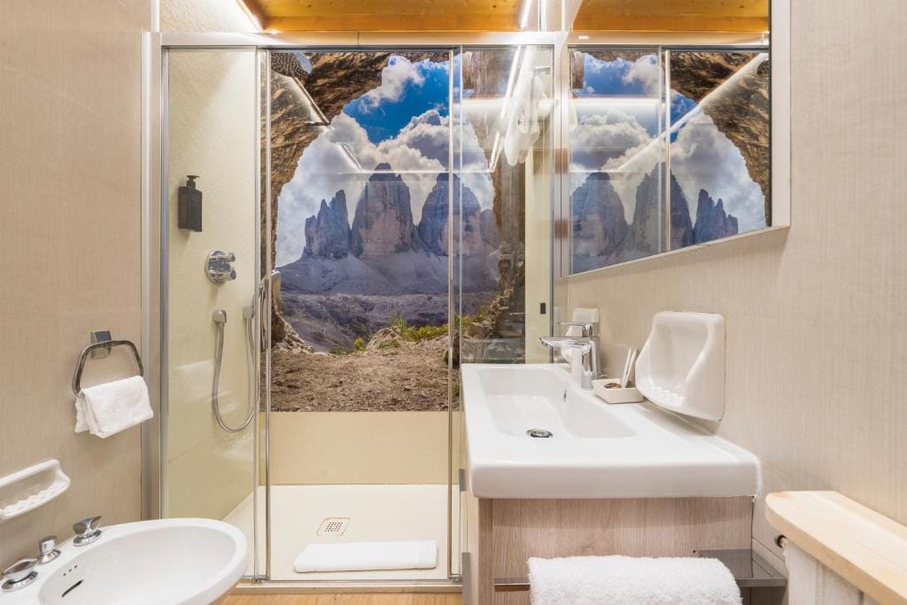 Hotel Montana — 3