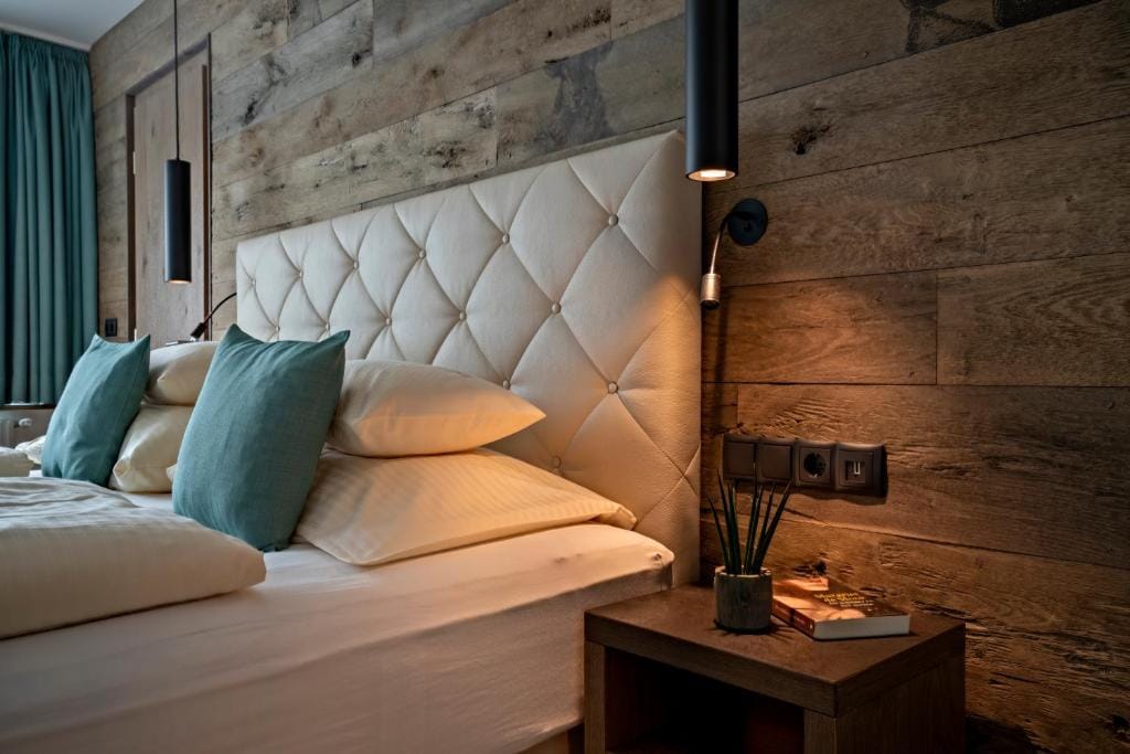 Hotel Stern — 5