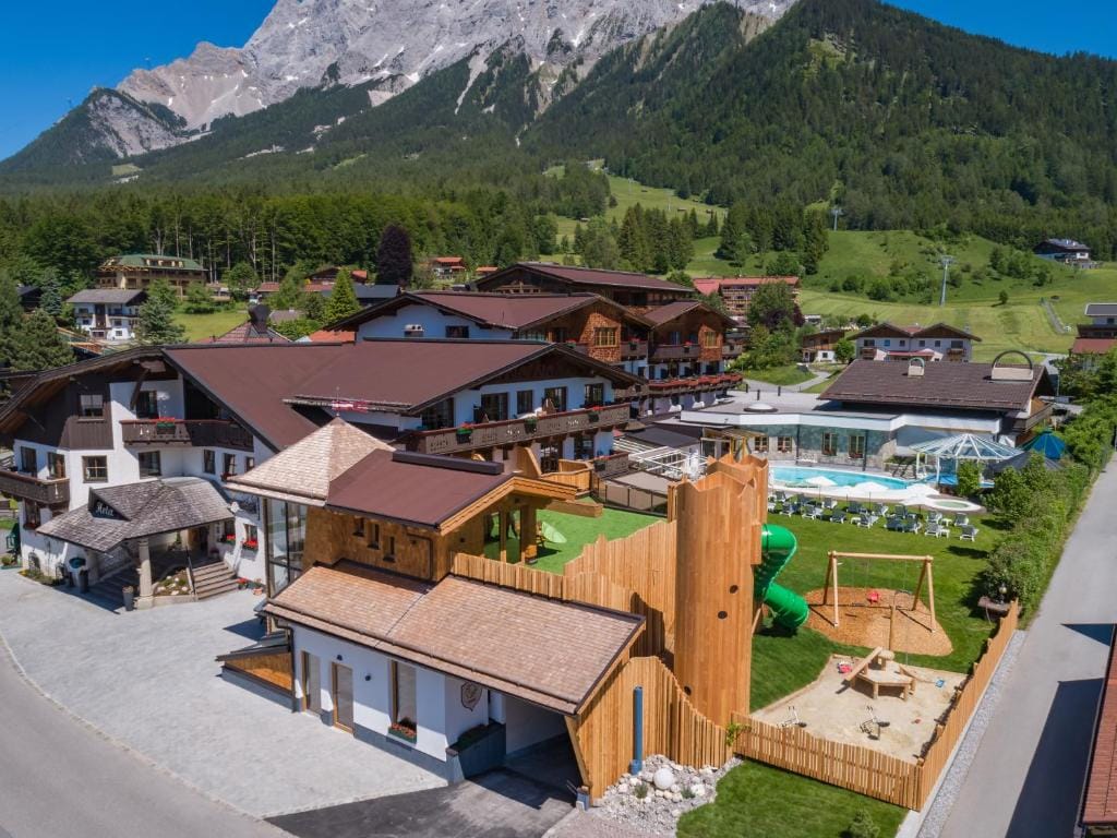 Hotel Tirolerhof - Familotel Zugspitze — 2