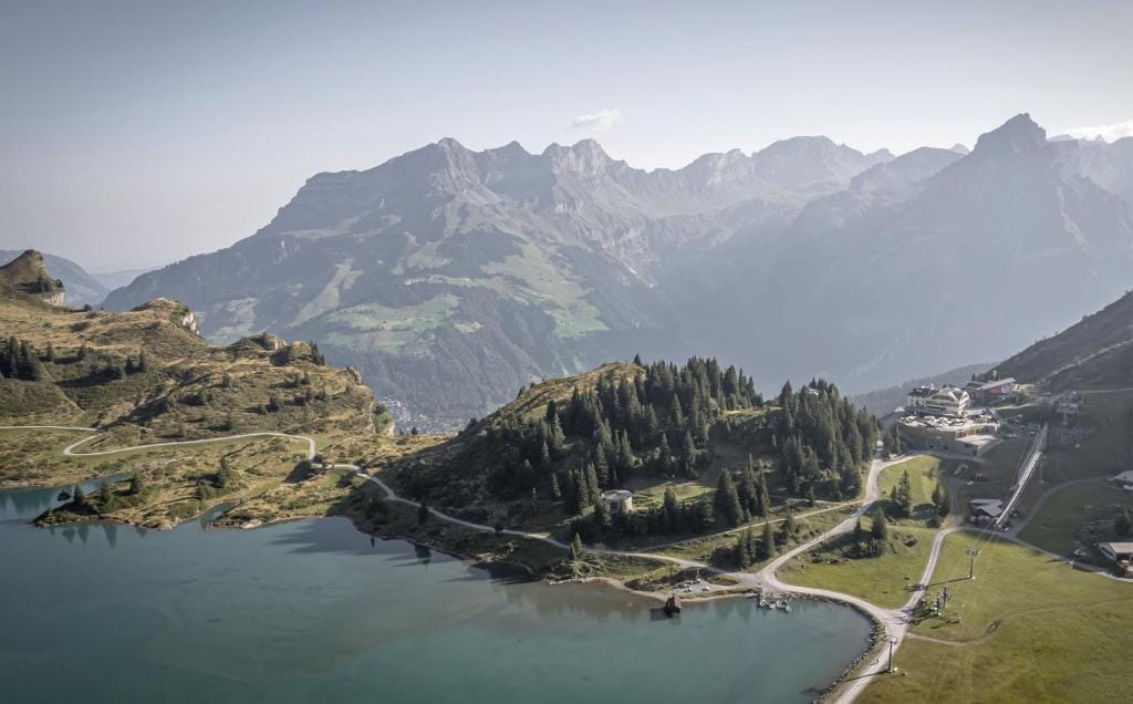 Berghotel Trübsee - Accessible Only by Cable Car — 4