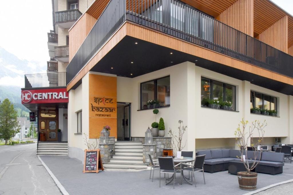 Hotel Central — 2