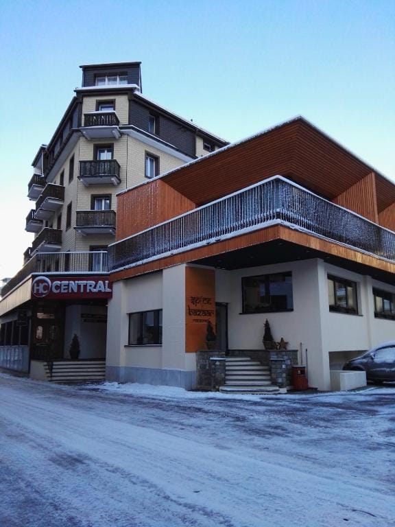 Hotel Central — 4