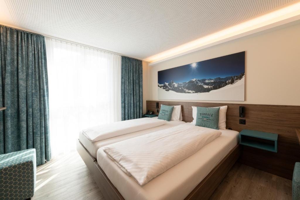 Hotel Terrace — 4