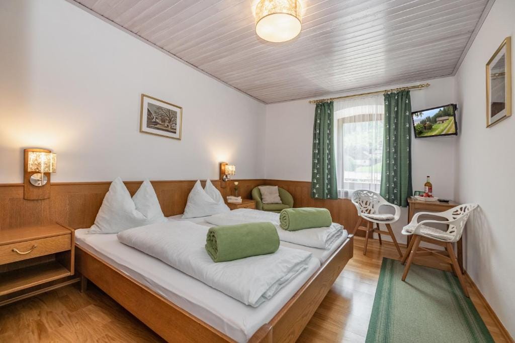 Gasthof-Pension Sandwirt — 1