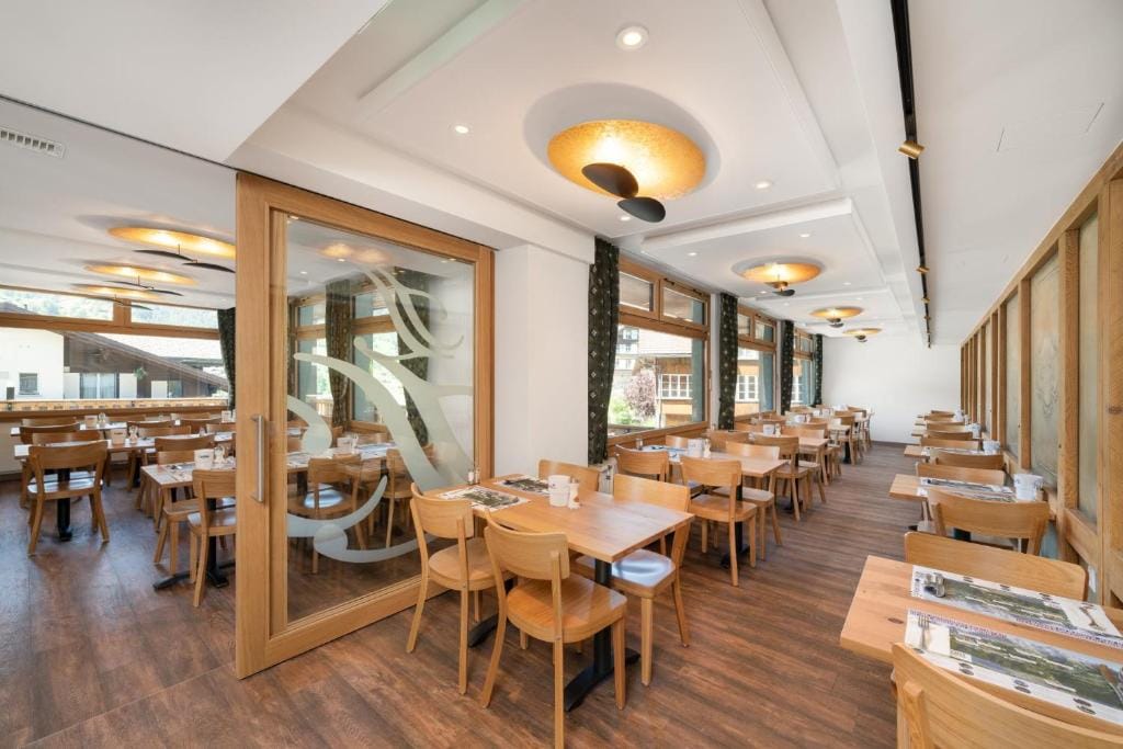 Jungfrau Lodge, Annex Crystal — 3