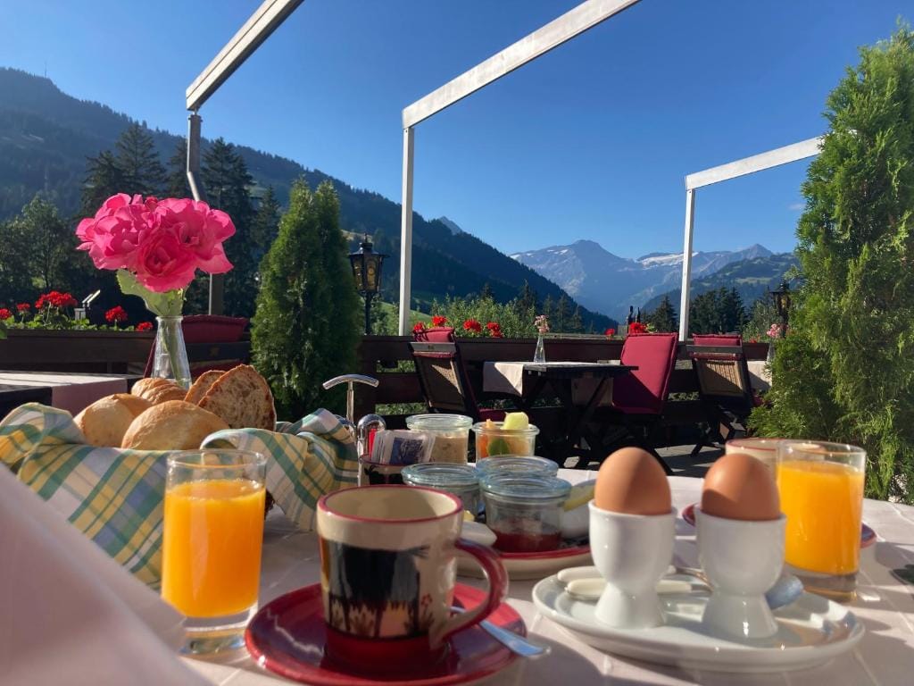 Hotel Alpenrose mit Gourmet-Restaurant Azalée — 1