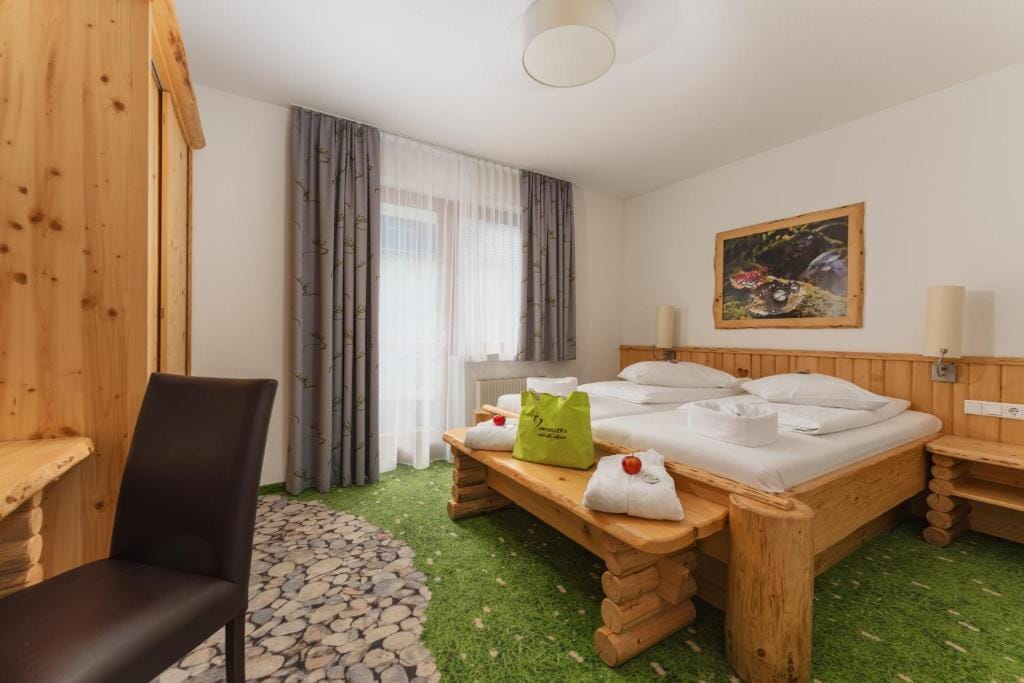 Hartweger's Hotel — 2