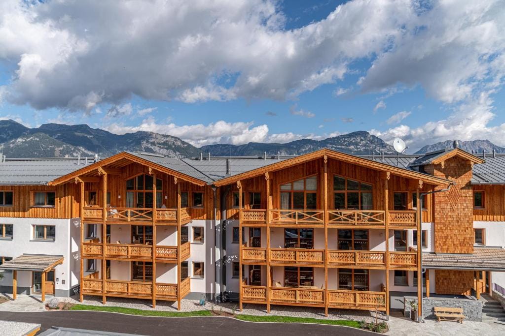 Skylodge Alpine Homes — 2