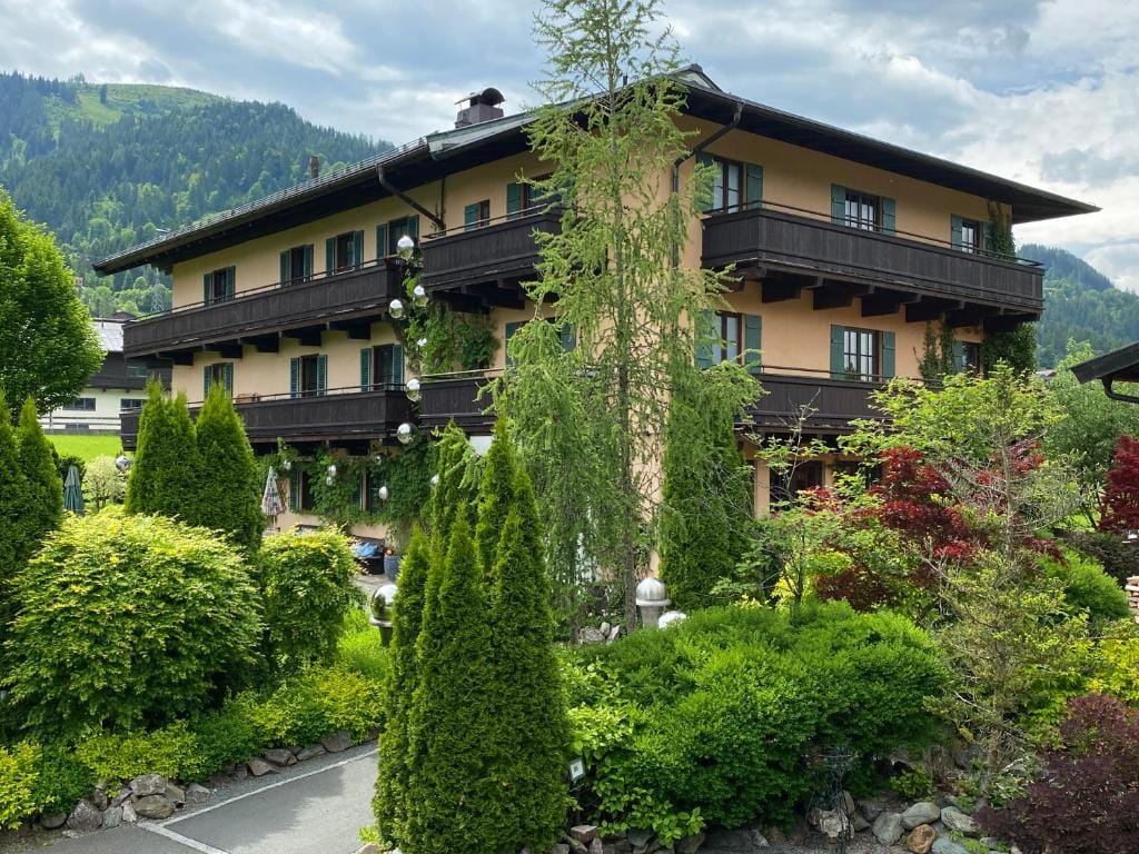 Hotel Edelweiss Kitzbühel — 1