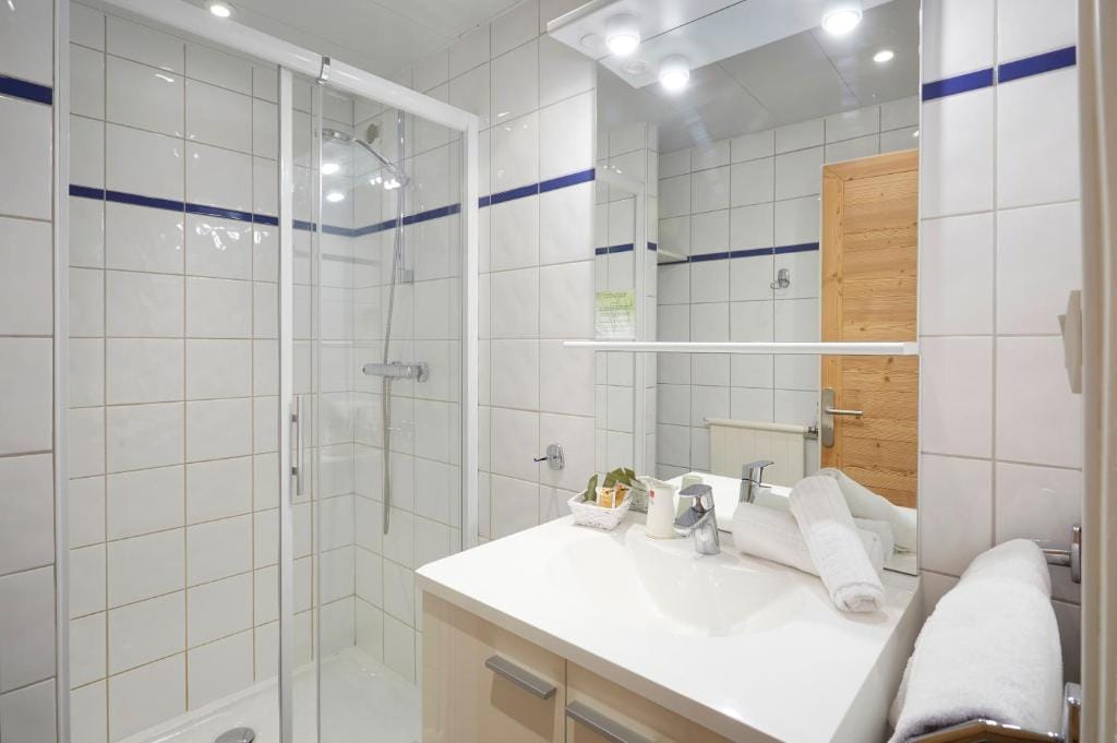 Hôtel Eliova Le Chaix — 3