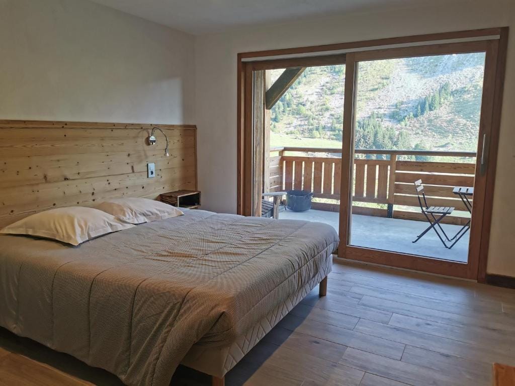 Hôtel du Lac des Confins — 2