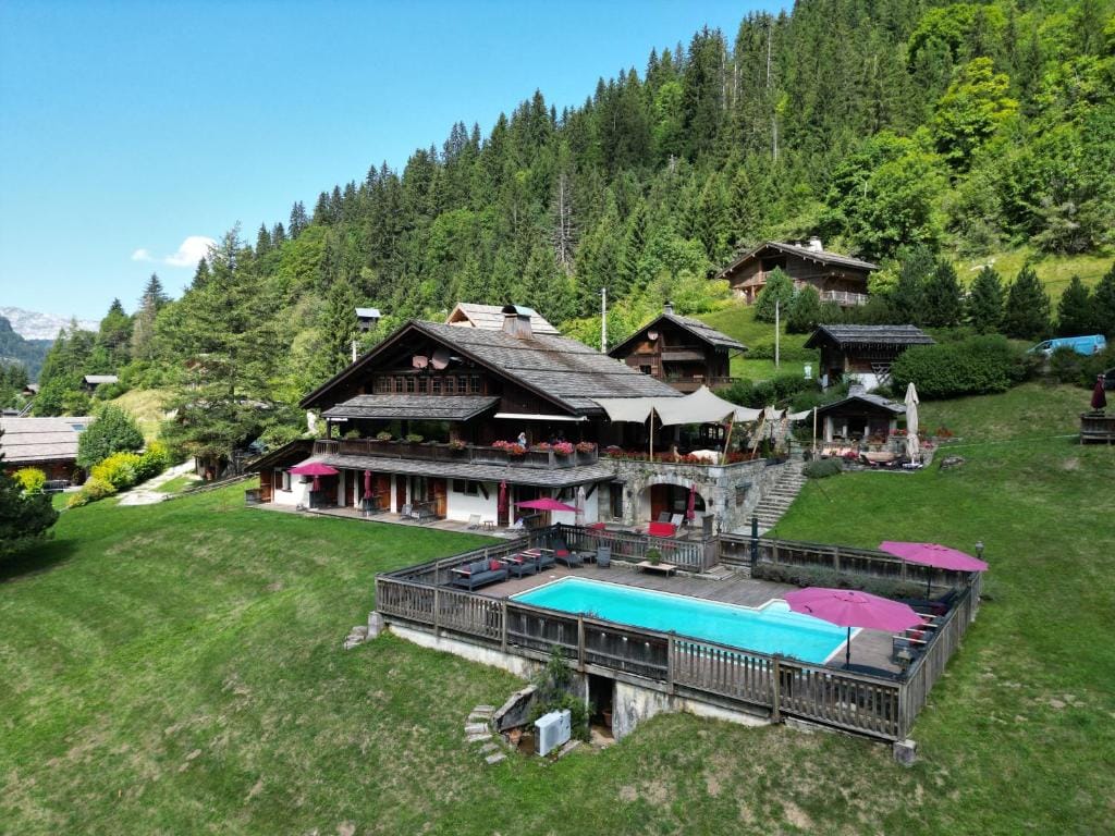 Les Chalets de la Serraz — 1