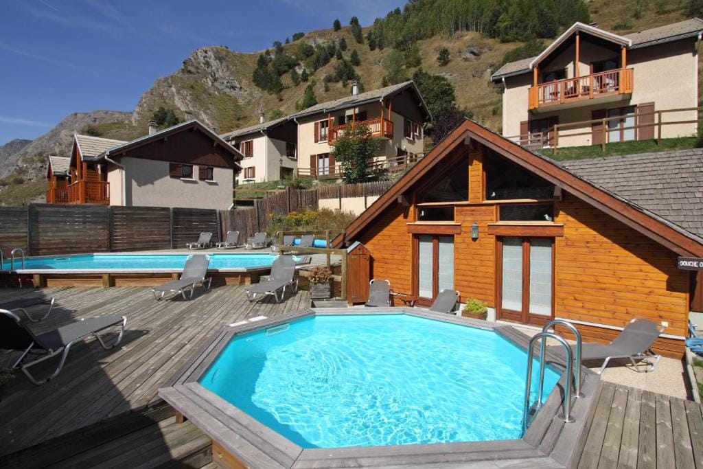 Chez Philippe - Appartements et Chalets - Panoramic Village vue Glaciers — 5