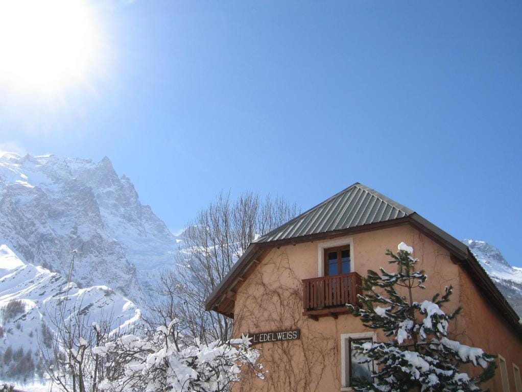Hotel Auberge Edelweiss — 1