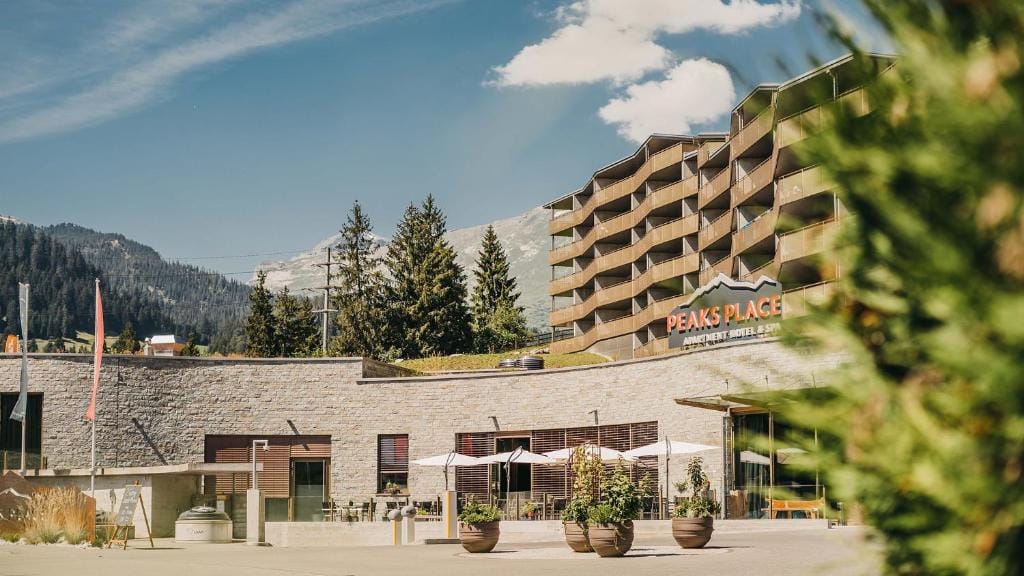 Peaks Place Apartments & SPA — 2