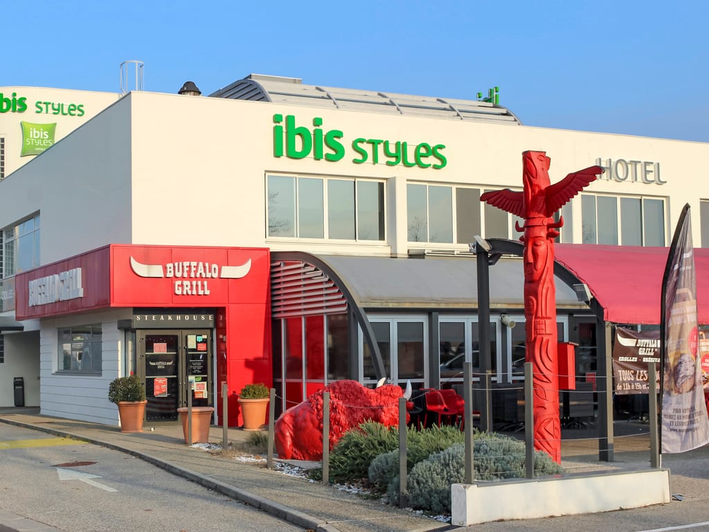 ibis Styles Crolles Grenoble A41 — 4