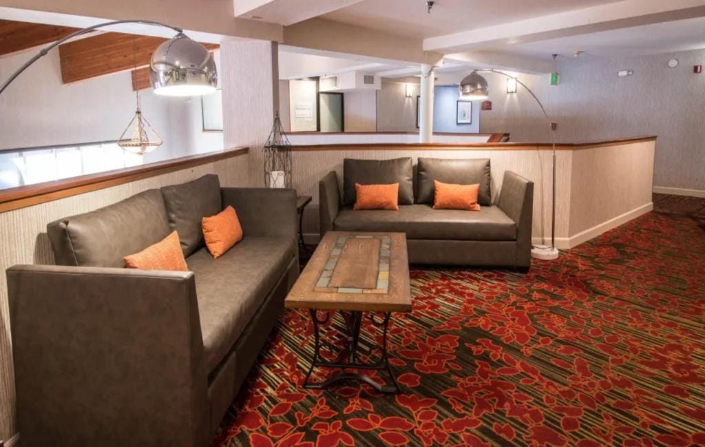 Empeiria High Sierra Hotel — 2