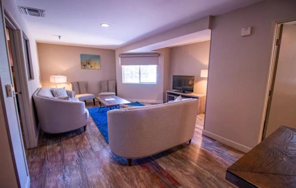 Empeiria High Sierra Hotel — 3
