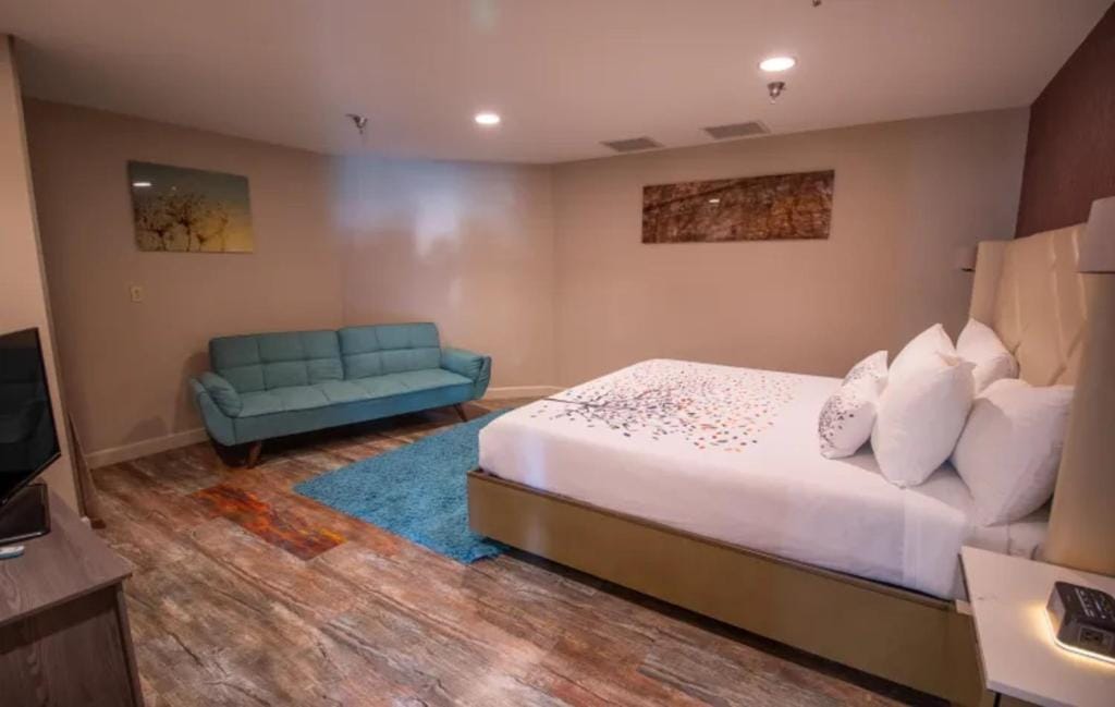 Empeiria High Sierra Hotel — 4