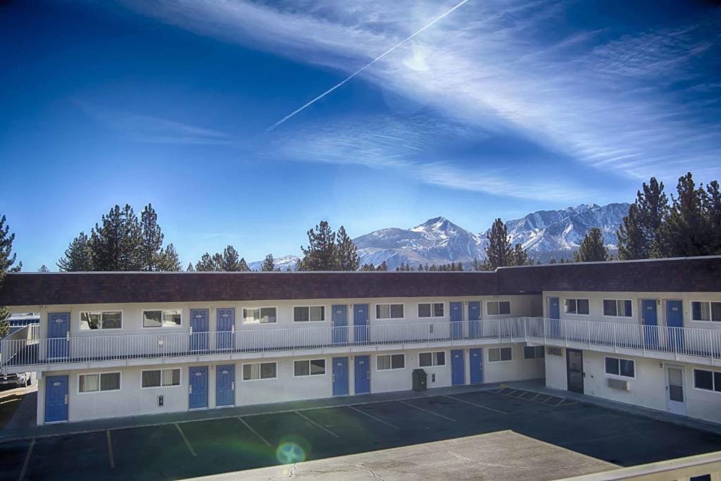 Motel 6-Mammoth Lakes, CA — 2