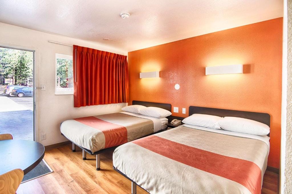 Motel 6-Mammoth Lakes, CA — 3