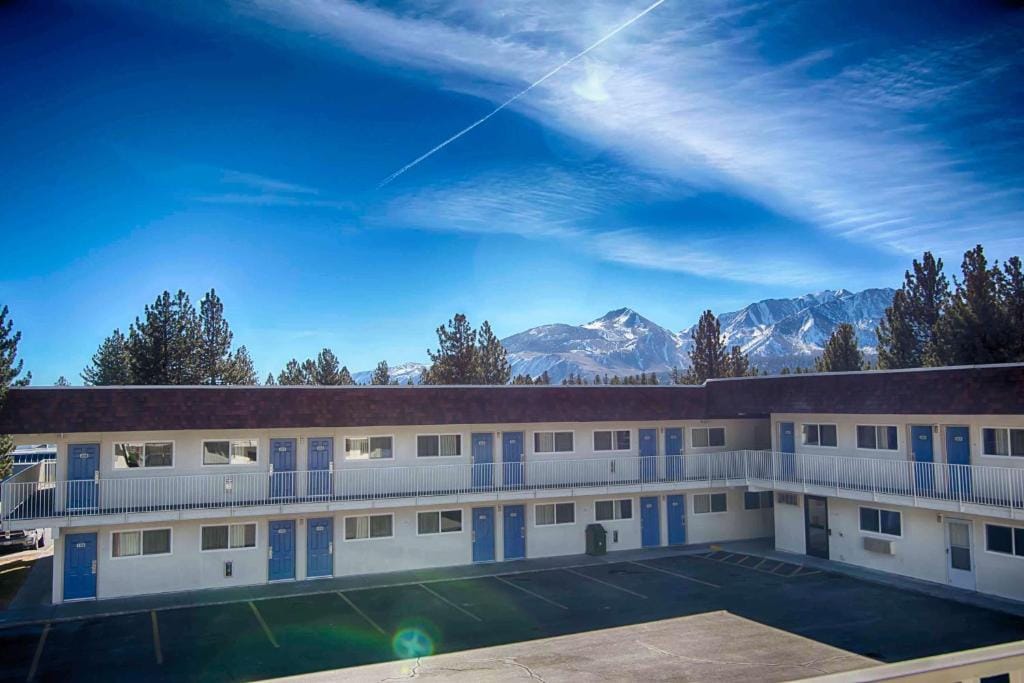 Motel 6-Mammoth Lakes, CA — 4