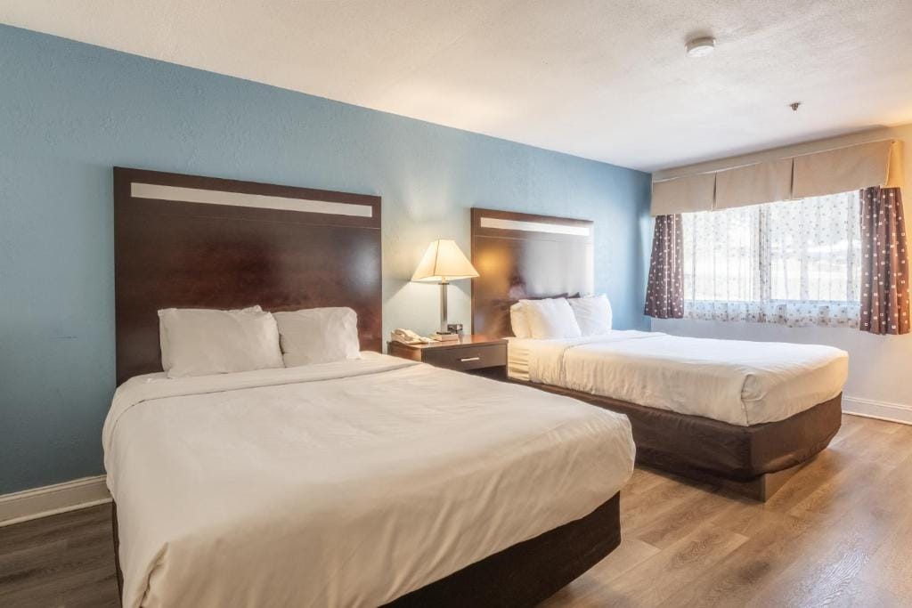 Quality Inn near Mammoth Mountain Ski Resort — 5