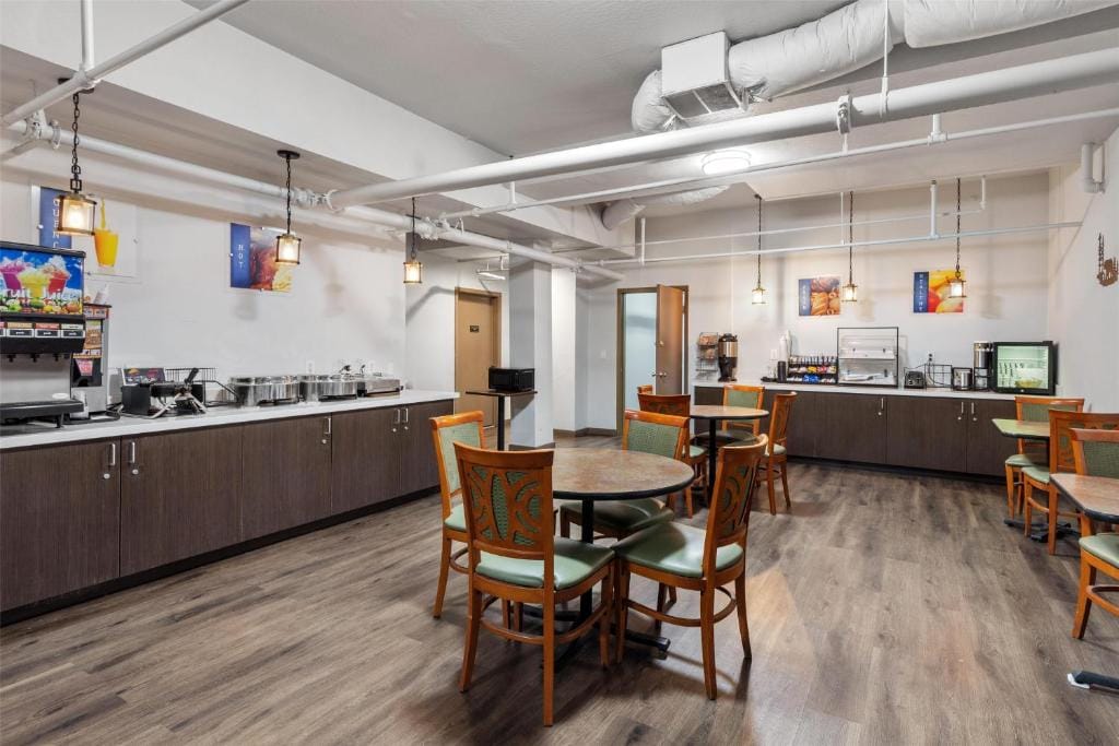 SureStay Plus Hotel by Best Western Mammoth Lakes — 5