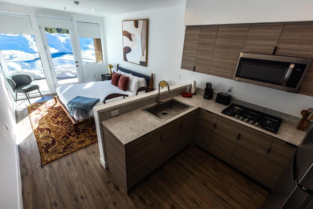 The Sierra House — 4