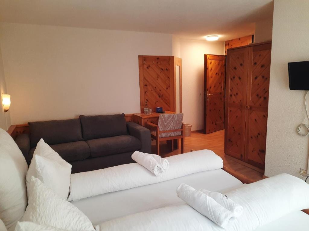 Hotel Schiffahrt — 5