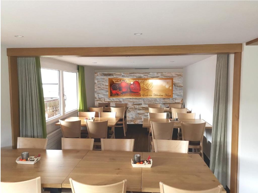 Gasthaus Hirschen AG, Oberiberg — 4