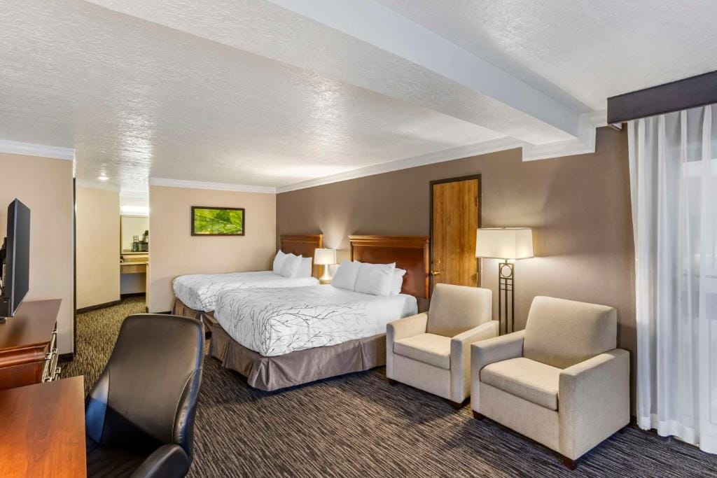 Best Western Plus Landmark Inn — 2
